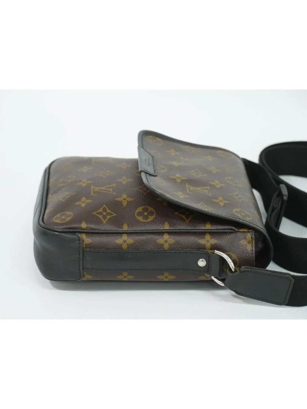 Louis Vuitton brand louis
